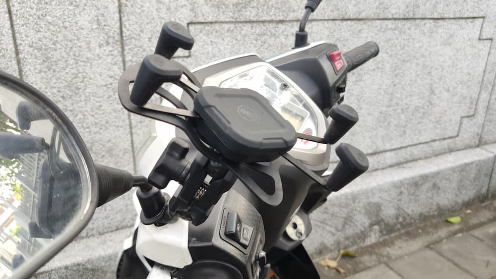 參觀別人的手機架